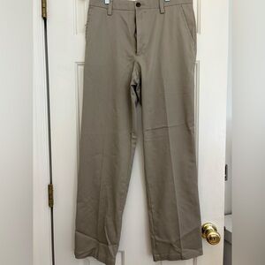 Vineyard Vines men’s khakis, size 30x32